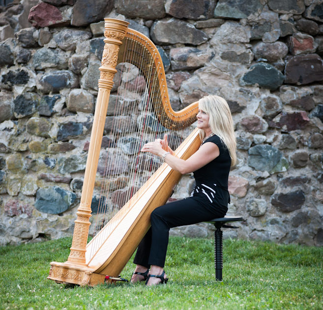 Beautiful Harpist St Paul